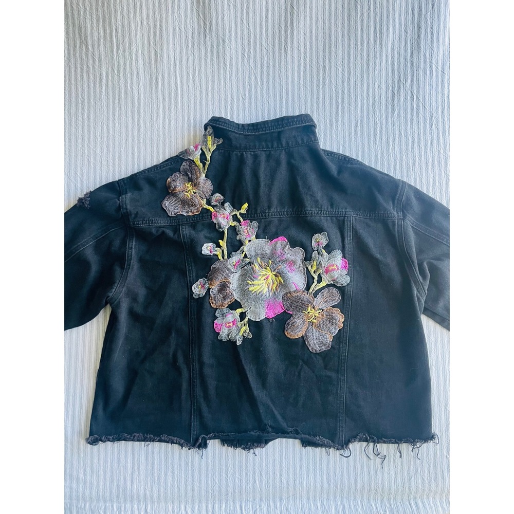 SHEIN Curve Black Denim Jacket Floral Embroidery Raw Hem Distressed Plus 1XL